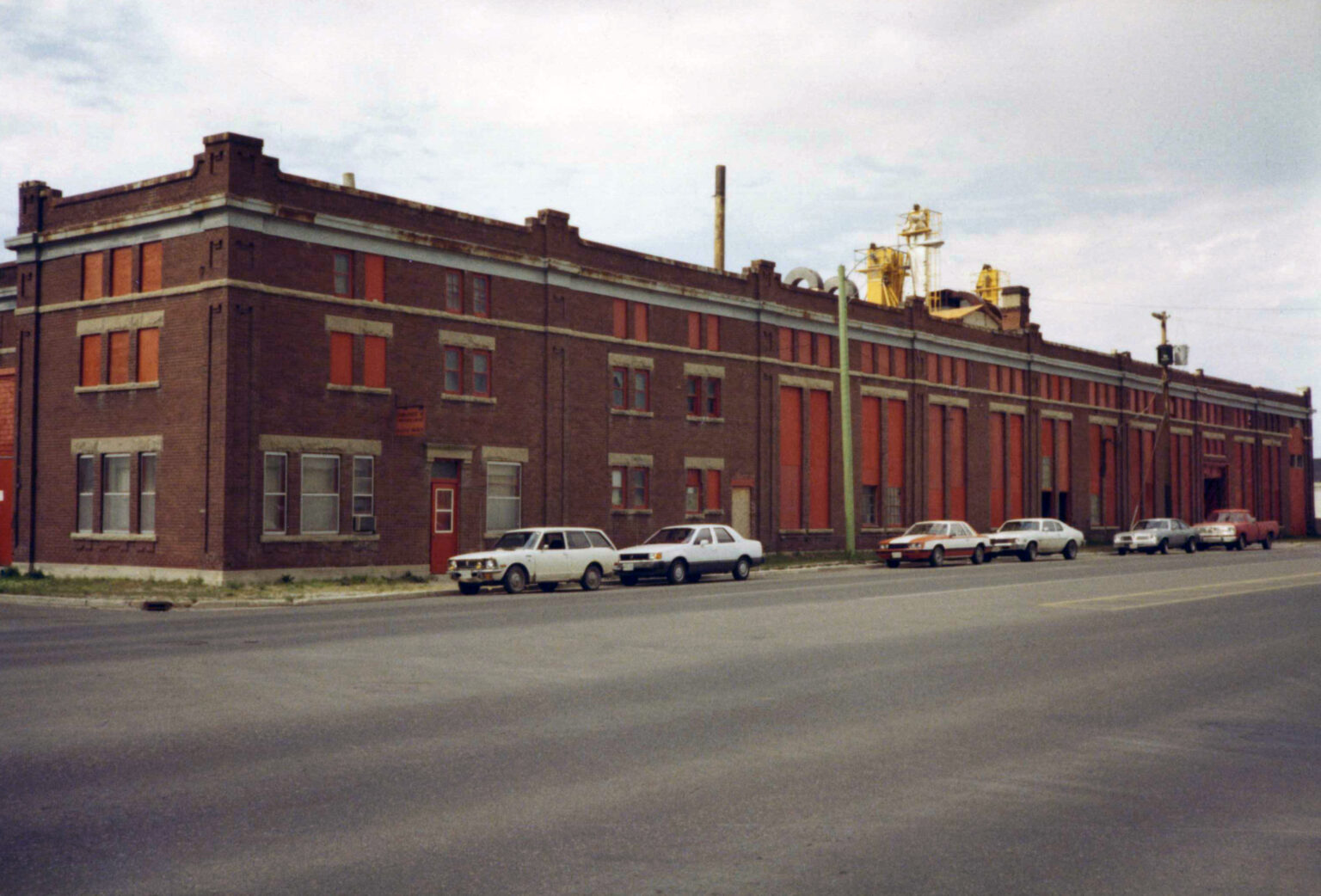 1984-potters industries about us-1536x1042